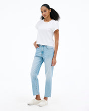 Amber | Silver Springs | Mid Rise | Slim Jean