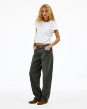 Ella | Keystone Mountain | Mid Rise | Curve Jean