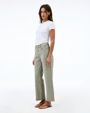 Hunter Crop | 29 Palms | Mid Rise | Wide Jean