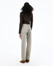 London | Outskirts | High Rise | Straight Jean